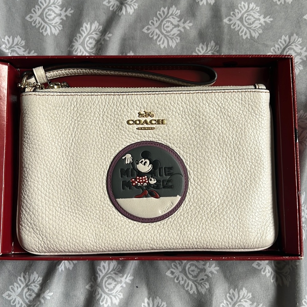Disney x Coach Minnie Mouse Wristlet